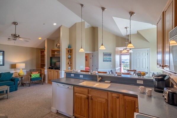 Fridge, microwave, oven, stovetop - Spacious condo w/ community pool near the Hatteras Ferry! (Hatteras)