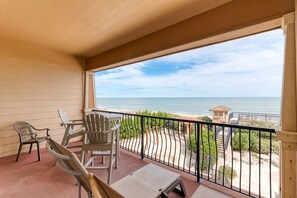 Terrace/patio - Luxury oceanfront condo with community indoor & outdoor pools, hot tub & more (Kill Devil Hills)