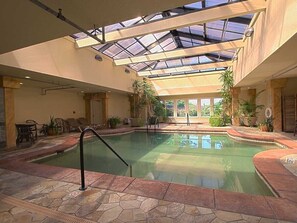 Piscine couverte, piscine chauffée