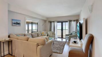 Condo, Multiple Beds (Villa Madeira 201 - Premier) | Living area