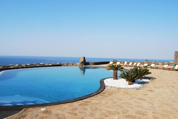 Pool - DAMMUSO NEPTUNE (Pantelleria)