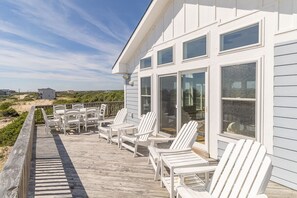 Outdoor dining - Oceanside home w/ pool & hot tub on the beautiful 4x4 beaches of Carova! (Carova)