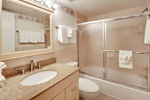 Condo, Multiple Beds (Villa Madeira 204 - Premier) | Bathroom - Villa Madeira 204 - Premier (Madeira Beach)