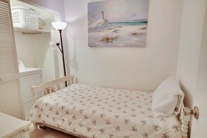 คอนโด, เตียงคิงไซส์ 1 เตียง (Villa Madeira 208) | 2 ห้องนอน, Wi-Fi