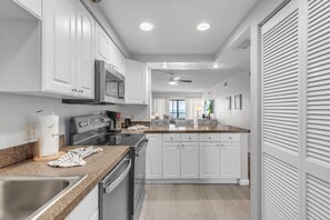 Condo, Multiple Beds (Villa Madeira 305) | Private kitchen - Villa Madeira 305 (Madeira Beach)