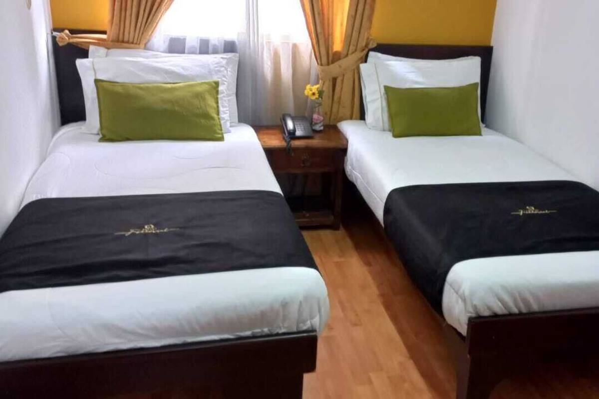 Habitación básica con 2 camas individuales | Wifi gratis