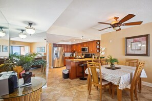 Apartment, 1Â King-Bett und Schlafsofa (Villa Madeira 405 - Premier) | Speisen