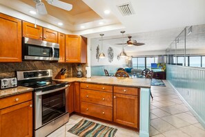 Condo, Multiple Beds (Villa Madeira 504 - Premier) | Private kitchen | Oven, toaster - Villa Madeira 504 - Premier (Madeira Beach)
