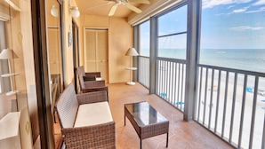 Condo, 1 King Bed with Sofa bed (Villa Madeira 609) | Interior