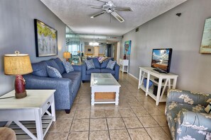 Condo, Multiple Beds (Villa Madeira 609) | Living area