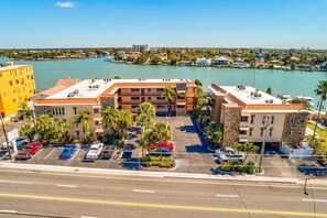 Condo, 1 King Bed with Sofa bed (Westwinds 213) | Exterior