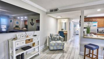 Condo, 1 King Bed with Sofa bed (Westwinds 213) | Interior