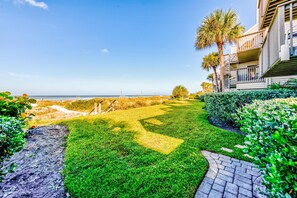 Property grounds - Pelican Pointe 5B (Indian Shores)