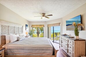2 bedrooms, WiFi - Land's End 11-305 Beach Front - Premier (Treasure Island)