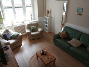 TV, DVD player, books