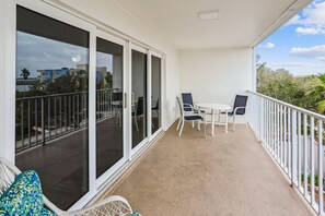 Outdoor dining - Holiday Villas II 407 Premier (Indian Shores)