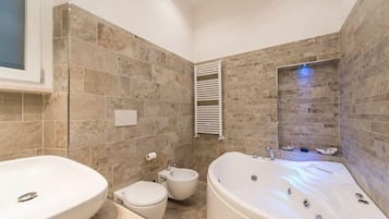 Apartment | Badezimmer