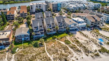 House, 1 Queen Bed (Pelican Pointe 3B) | Exterior