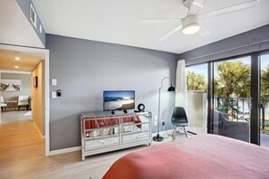 Condo, 2 Queen Beds (Land's End 1-306 Bay Front- Premier) - Land's End 1-306 Bay Front- Premier (Treasure Island)