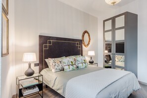3 bedrooms, iron/ironing board, bed sheets