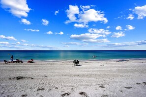 Condo, 1 King Bed (Harbor House 37) | Beach