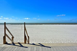 Condo, 1 King Bed (Harbor House 37) | Beach