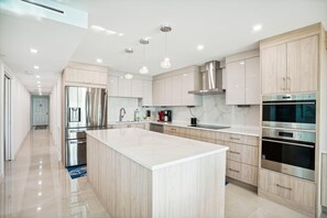 Condo, Multiple Beds (Emerald Isle 403 - Premier) | Private kitchen - Emerald Isle 403 - Premier (North Redington Beach)