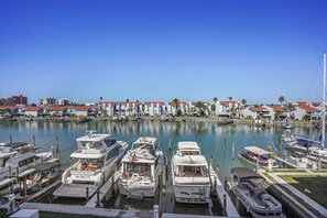 Condo, Berbilang Katil (The Harbor Condo 303 - Premier) | Marina