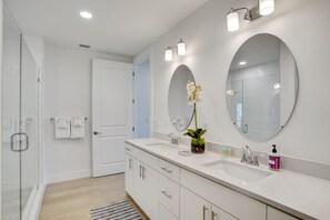 Condo, Multiple Beds (The Harbor Condo 303 - Premier) | Bathroom | Soap, toilet paper - The Harbor Condo 303 - Premier (Madeira Beach)