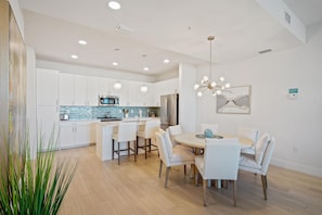 Condo, Berbilang Katil (The Harbor Condo 303 - Premier) | Tempat makan