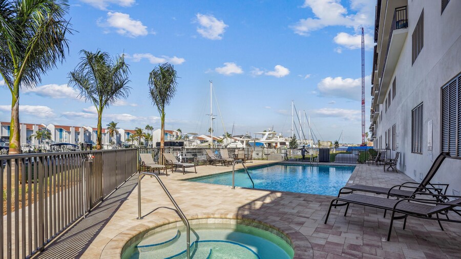The Harbor Condo 305 - Premier