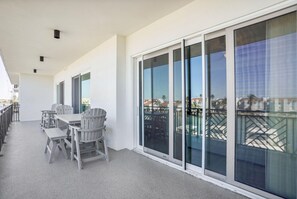 Condo, Multiple Beds (The Harbor Condo 305 - Premier) | Outdoor dining - The Harbor Condo 305 - Premier (Madeira Beach)