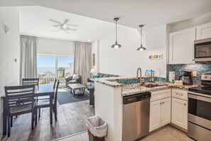 Condo, 1 King Bed with Sofa bed (Madeira Bay Resort I 1502) | Private kitchen