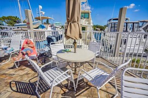 Condo, 1 King Bed with Sofa bed (Madeira Bay Resort I 1502) | Outdoor dining