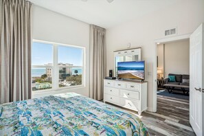 Condo, 1 King Bed with Sofa bed (Madeira Bay Resort I 1502)