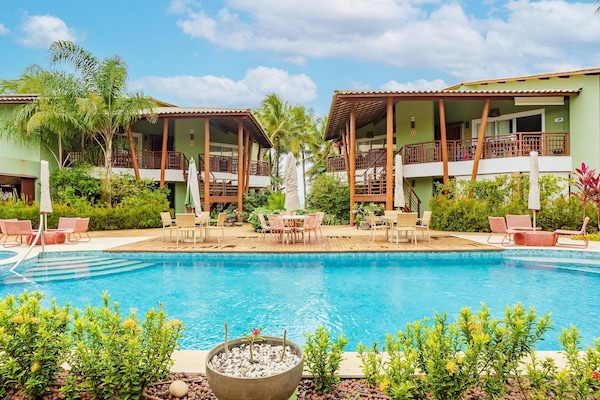 Outdoor pool, pool umbrellas, sun loungers