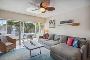 Ferienhaus, Mehrere Betten (Riptide Resort) | Wohnbereich