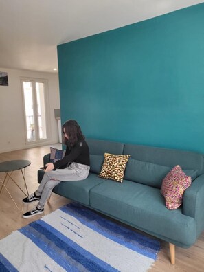 TV - Maison Pour Vacances (Marseille)
