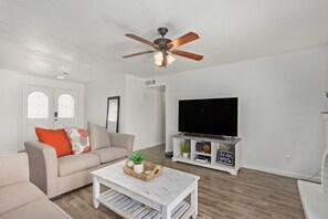 Living area - Verde Vista Villa

 (Peoria)