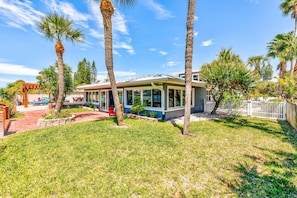 House, Multiple Beds (Paradise Found) | Property grounds - Paradise Found (St. Pete Beach)