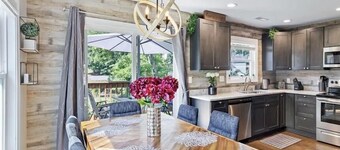 Minutes to Biltmore/Near Downtown Asheville/Hot Tub/Pets OK