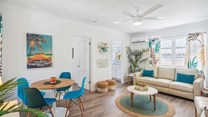 Bloc d'apartaments, diversos llits (Salt Water Suites 4BR) | Sala d'estar