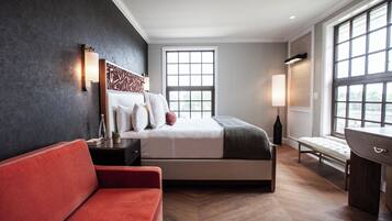 Studio Exécutif | Draps italiens Frette, literie de qualité supérieure, minibar