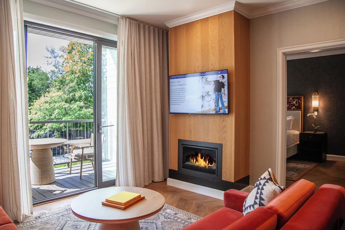 Suite (Westport)