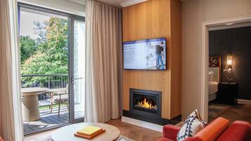 ์ค์ํธ (Westport) | ์ดํ๋ฆฌ์ ํ๋ ๋ผ ์ํธ, ๊ณ ๊ธ ์นจ๊ตฌ, ๋ฏธ๋๋ฐ, ๊ฐ์ค ๋ด ๊ธ๊ณ