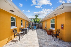 Apartment, 1 King Bed (Upham Beach Inn - #1 Studio) | Outdoor dining - Upham Beach Inn - #1 Studio (St. Pete Beach)