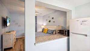 Lejlighed - 1 kingsize-seng (Upham Beach Inn - #2 Studio)