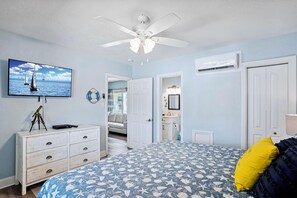 Appartement, 1 très grand lit (Upham Beach Inn - #6 2BR Suite)
