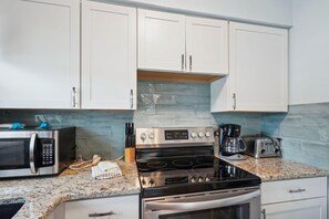 Apartment, 1 King Bed with Sofa bed (Upham Beach Inn - #8 1BR Suite) | Private kitchen - Upham Beach Inn - #8 1BR Suite (St. Pete Beach)