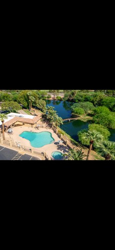 Walkable to all of Old Town Scottsdale,  Heated Pool and  resort amenities.